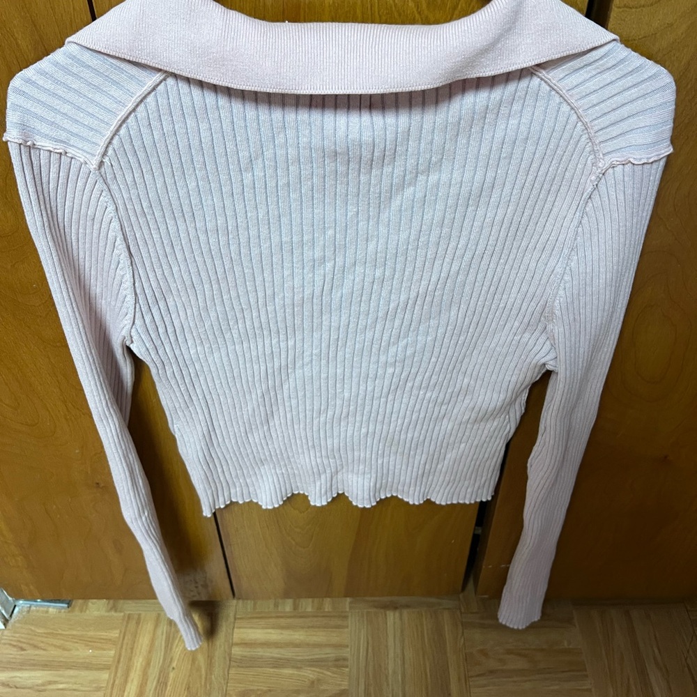 Mixed brands 2 are American Eagle Outfitters Top - Picture 8 of 14